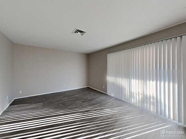 Foto del edificio - 15253 N 53rd Ave