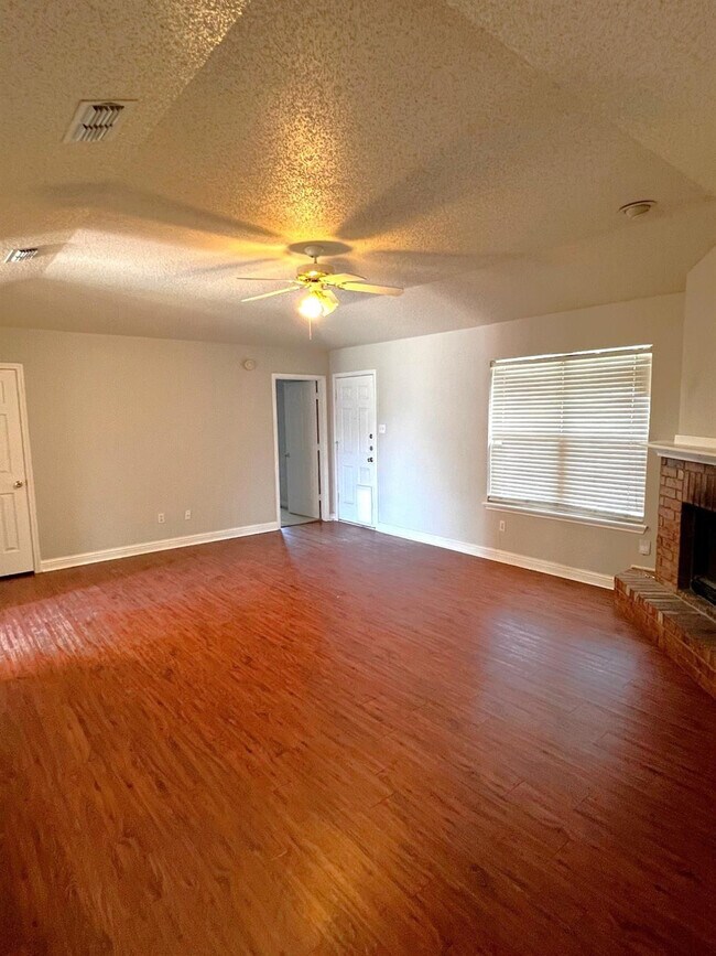 Foto del edificio - 6114 7th St