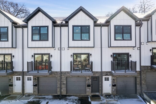 Building Photo - 4488 Butterfield Pl
