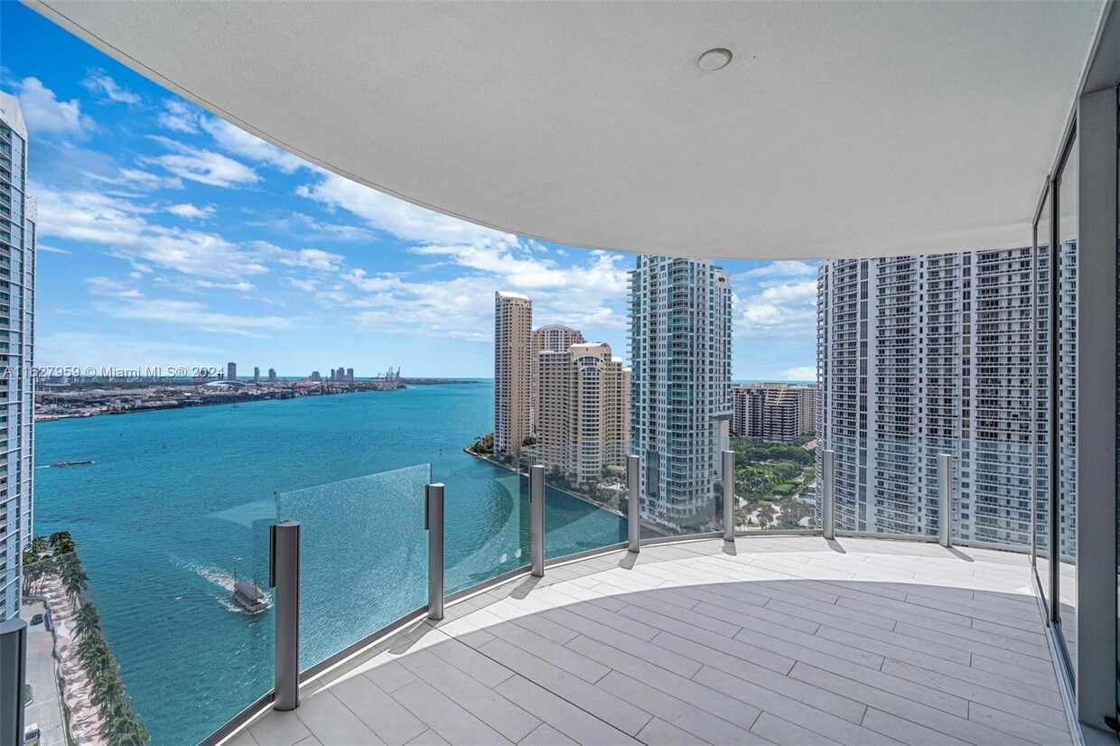 Foto principal - 300 Biscayne Boulevard Way