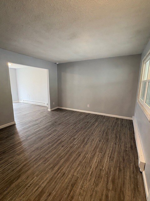 Building Photo - 151 Valley Heights