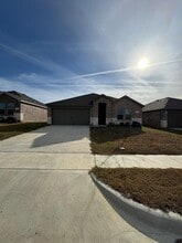 Building Photo - 912 Glover Dr