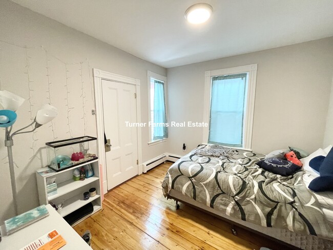 Building Photo - 1623 Tremont St