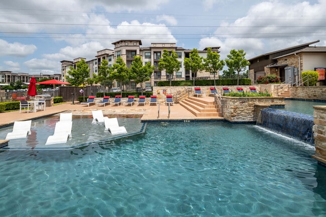Villas on the Hill apartments — community photo - Villas on the Hill
