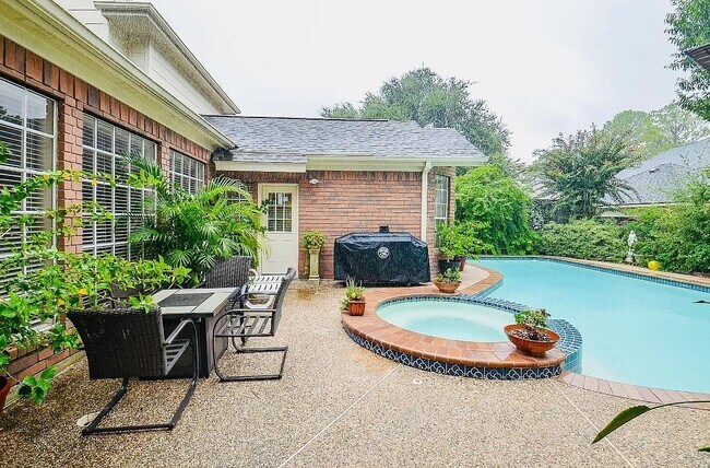 Building Photo - 20610 Autumn Terrace Ln