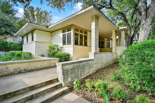 Building Photo - 500 Lake Cliff Trail