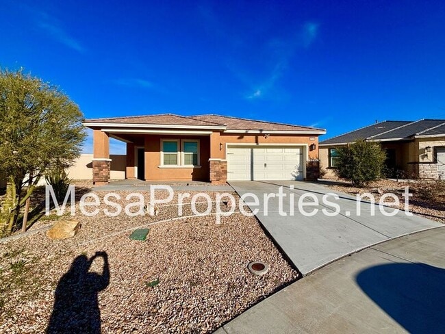 Foto del edificio - 15886 Rain Lily Ct