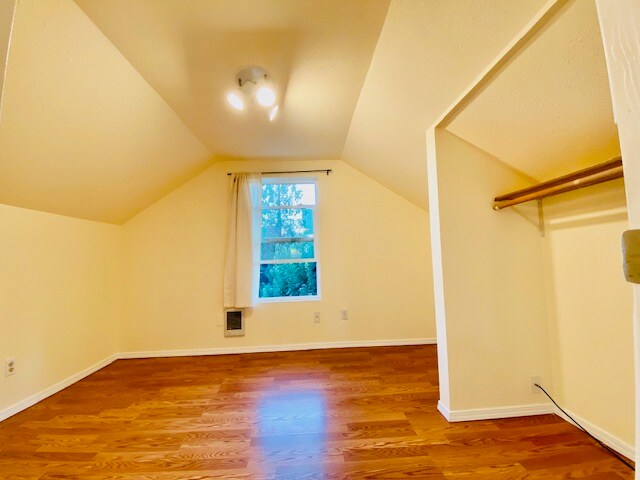 Foto del edificio - 4226 7th Ave NE