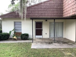 Building Photo - 601 NE 28 Ave