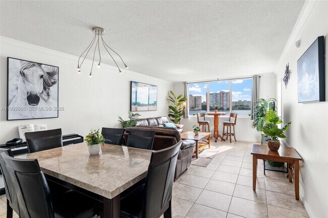 Foto del edificio - 1170 NE 191st St