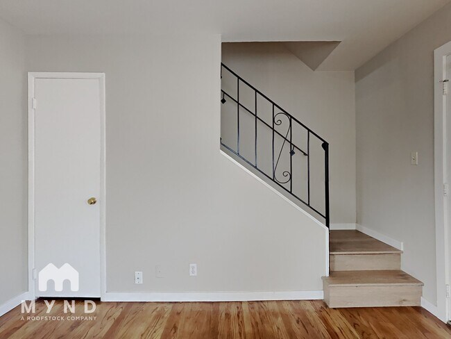 Building Photo - 817 N 15th St