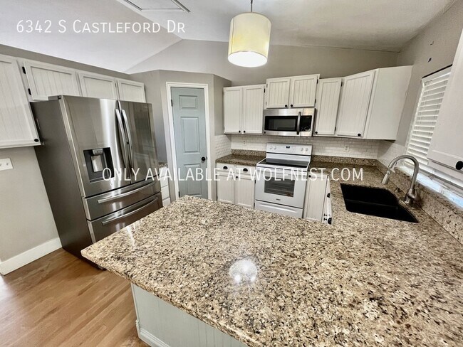 Building Photo - Spacious 4 Bedroom West Jordan Home! No De...