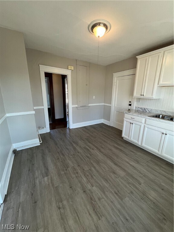 Building Photo - 2921 Portman Ave