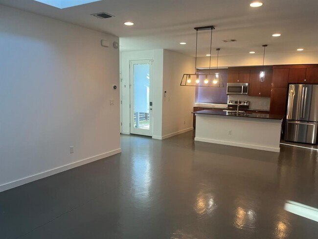 Foto del edificio - 1105 Altum St