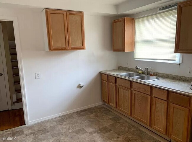 Foto del edificio - 3 br, 1.5 bath House - 15420 Fielding St