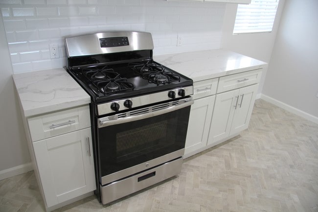Interior Photo - 7359 Kester Ave