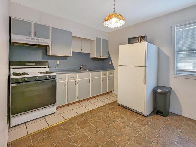 Photo - 5409 1/2 Carnegie St 15201 Townhome