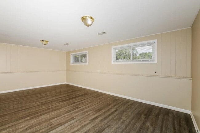 Foto del edificio - 1381 Alberta Ct