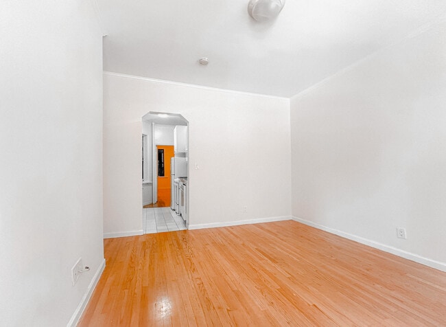 Building Photo - 711 2nd Ave
