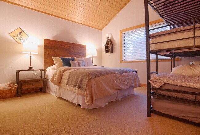 Foto del edificio - 14745 Davos Dr