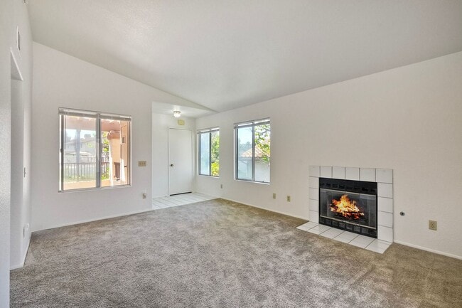 Building Photo - 1Bed/1Bath Condo in La Costa! ~ Altiva