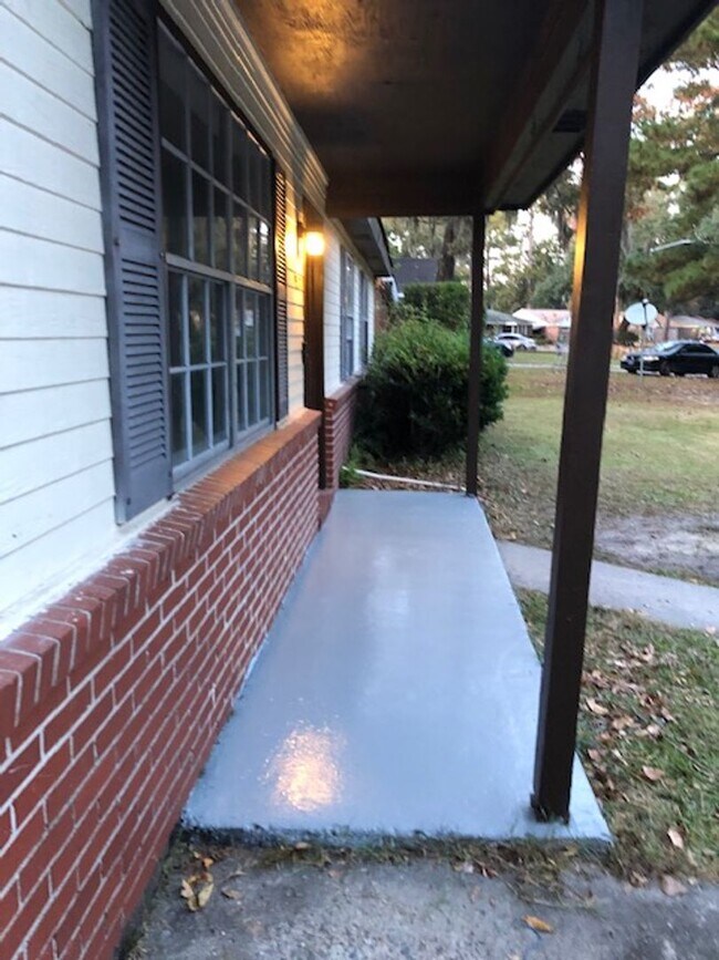 Foto del edificio - 9321 Dunwoody Dr