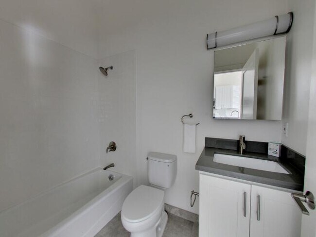 Foto del edificio - bedroom in Hayward CA 94541