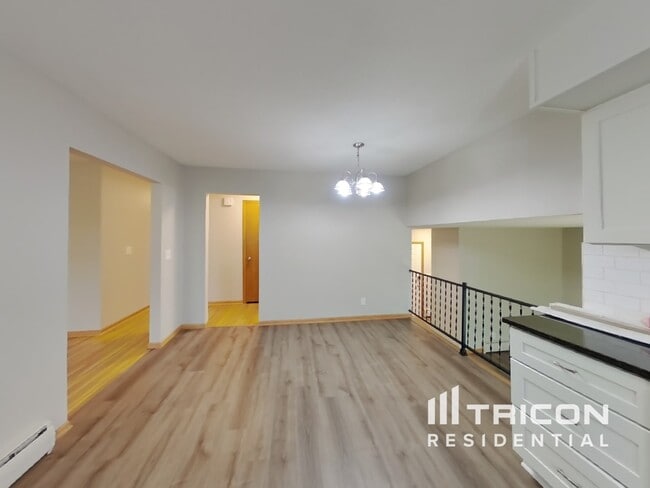 Building Photo - 1397 Pinewood Dr