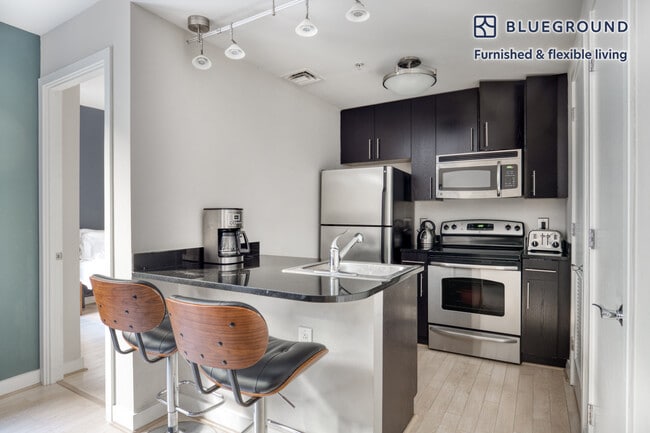 Building Photo - 733 15th St NW