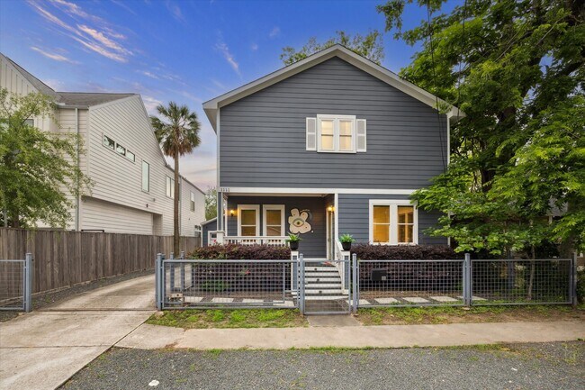 Building Photo - 1111 Adele St