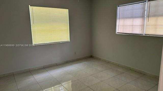 Foto del edificio - 811 NE 8th St