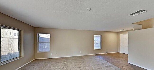 Building Photo - 4 Bedroom, 3 Bath Coming Soon!!