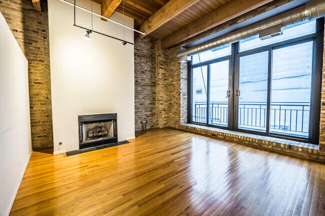 Foto del edificio - 375 W Erie St