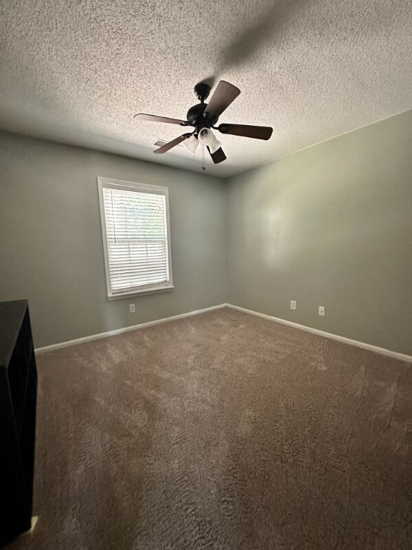 Foto del edificio - 13 Grandiflora Ln