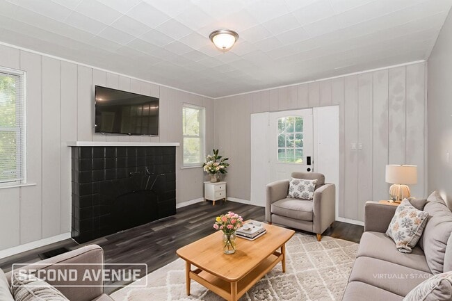 Building Photo - 2632 Queen City Ave