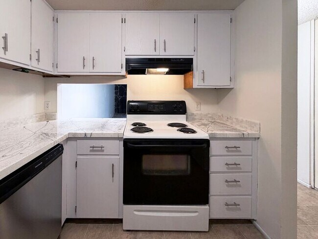 Foto del edificio - 2685 Woodstone Pl