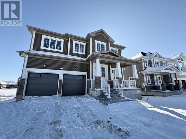 Building Photo - 28 Royal Oak Cres