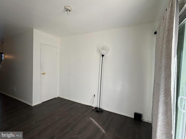 Building Photo - 2404 Bayberry Ct