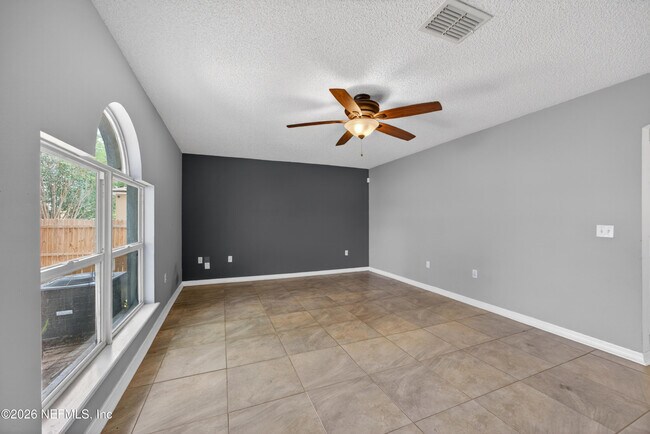 Building Photo - 7379 Edenfield Park Rd