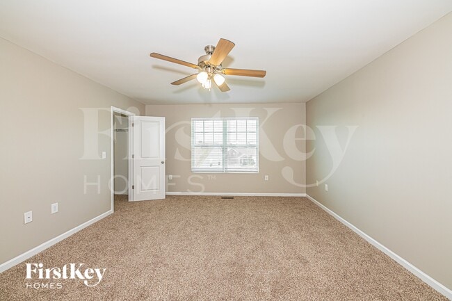 Building Photo - 637 Starry Sky Dr