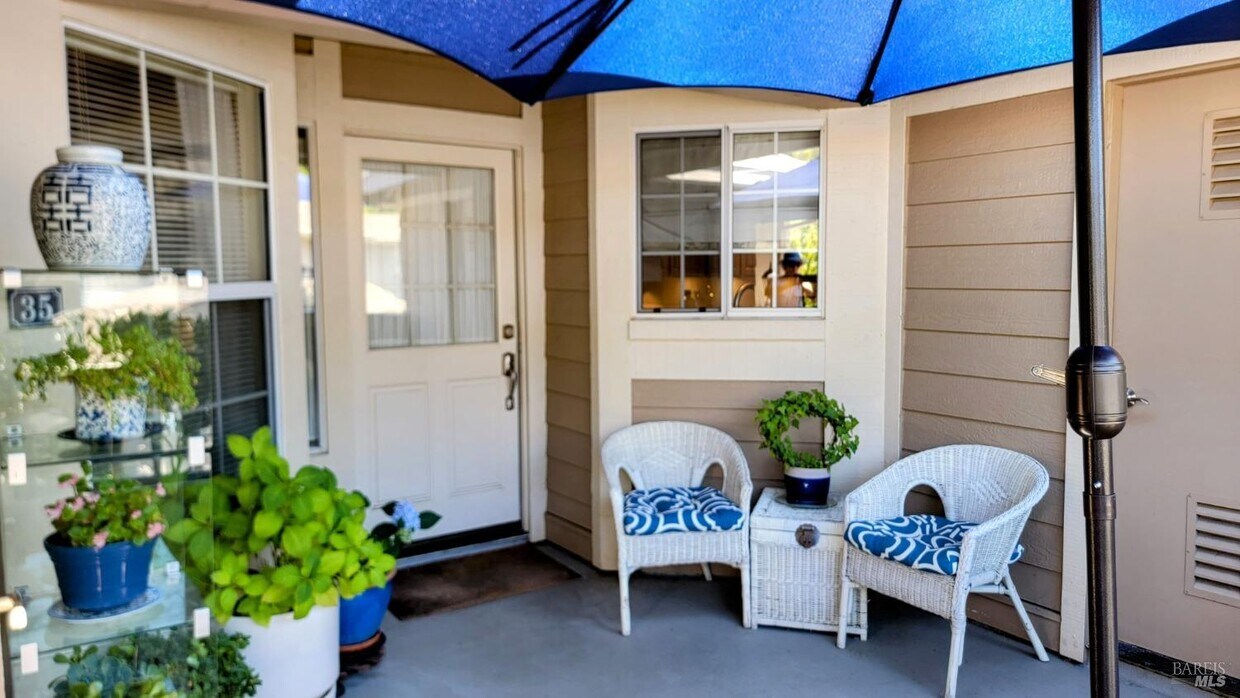 35 Elizabeth Way, Novato, CA 94945 Condo for Rent in Novato, CA