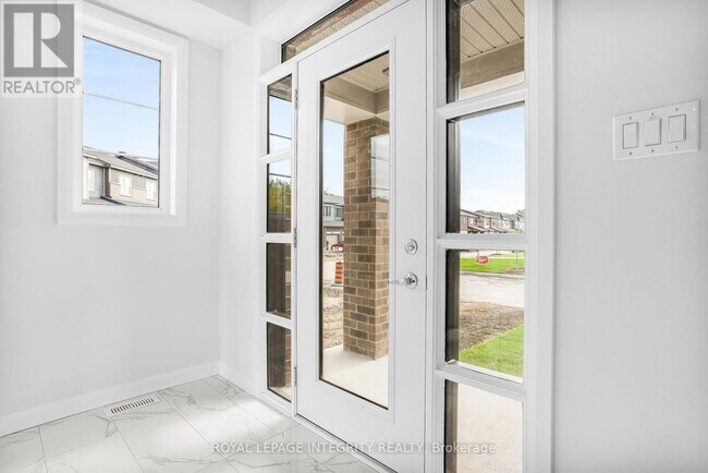 Building Photo - 247 Elsie MacGill Walk