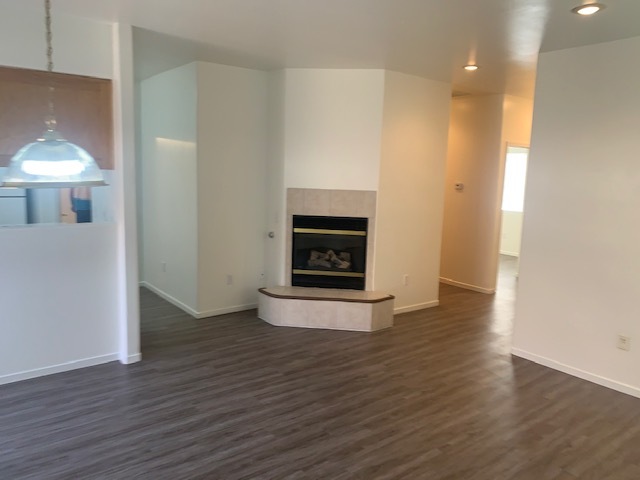 Building Photo - 554 Yellow Meadow Ct