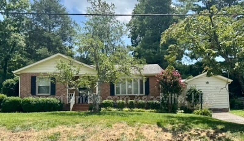 Primary Photo - 900 Hebron Rd