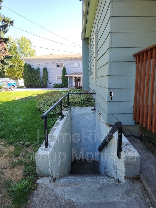 Building Photo - 1300 Byron St