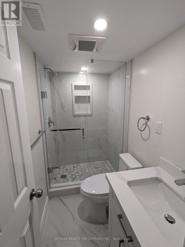 Photo du bâtiment - LOWER - 903 TENTH STREET