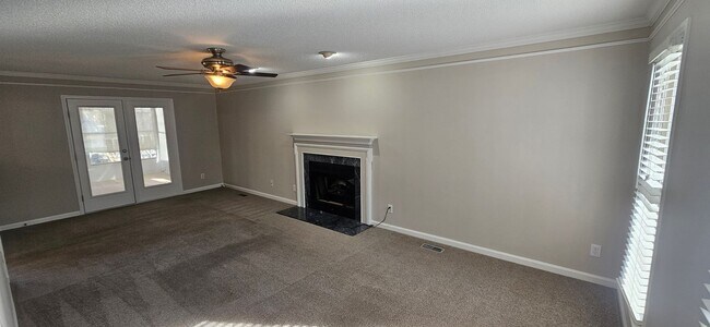 Foto del edificio - Beautiful, Hard to Find 4br/2.5ba in Cary! Available Now!
