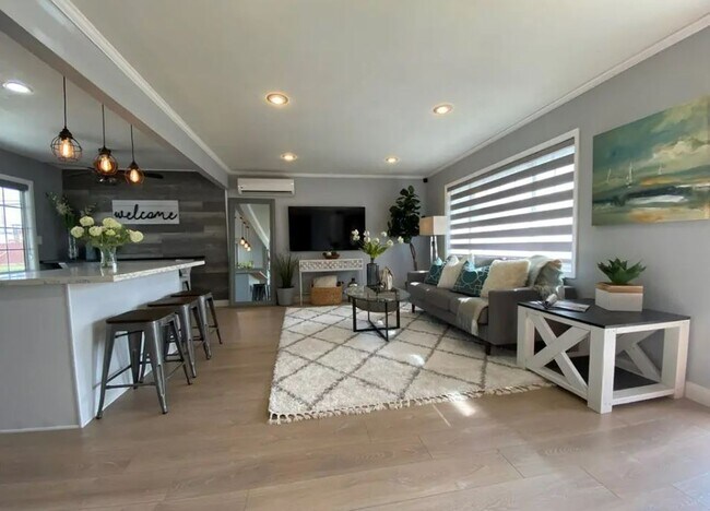 Foto del edificio - 14863 Grayville Dr