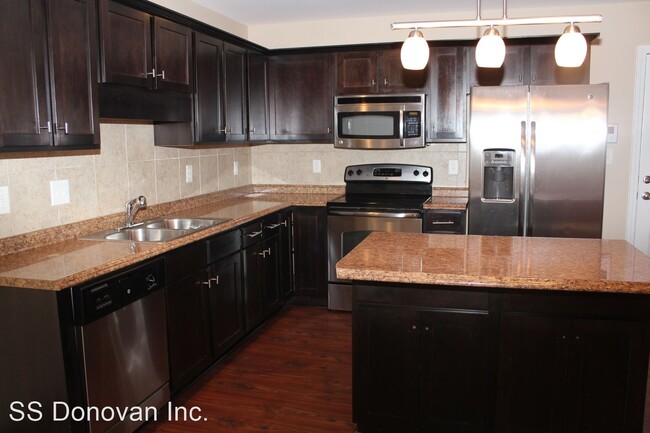 Building Photo - 3 br, 2.5 bath House - 475 New castle Lane