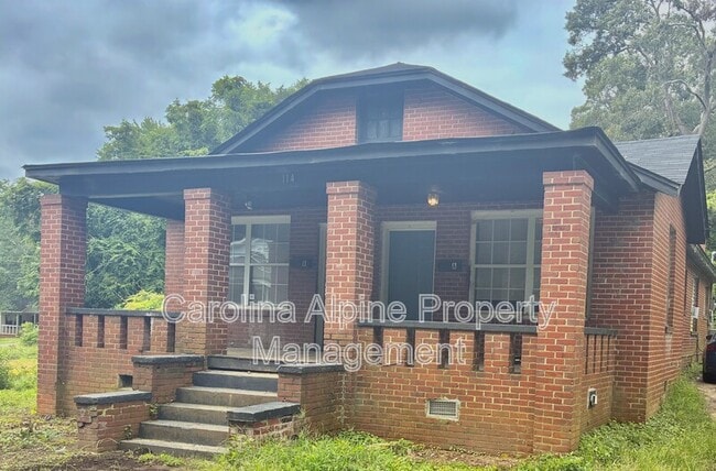 Building Photo - 114 Chestnut St